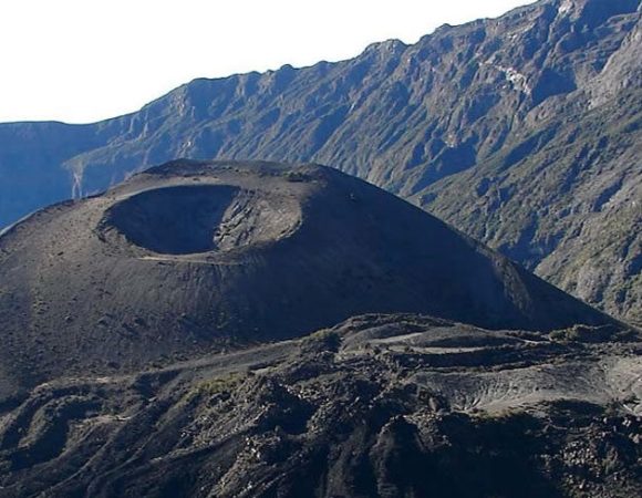 Meru 4-Day Momela Route Mount Meru